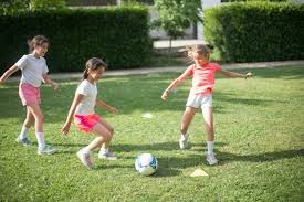 今日！NBA湖人VS老鹰，东契奇+詹姆斯出战成疑，CCTV5不转，两大平台直播