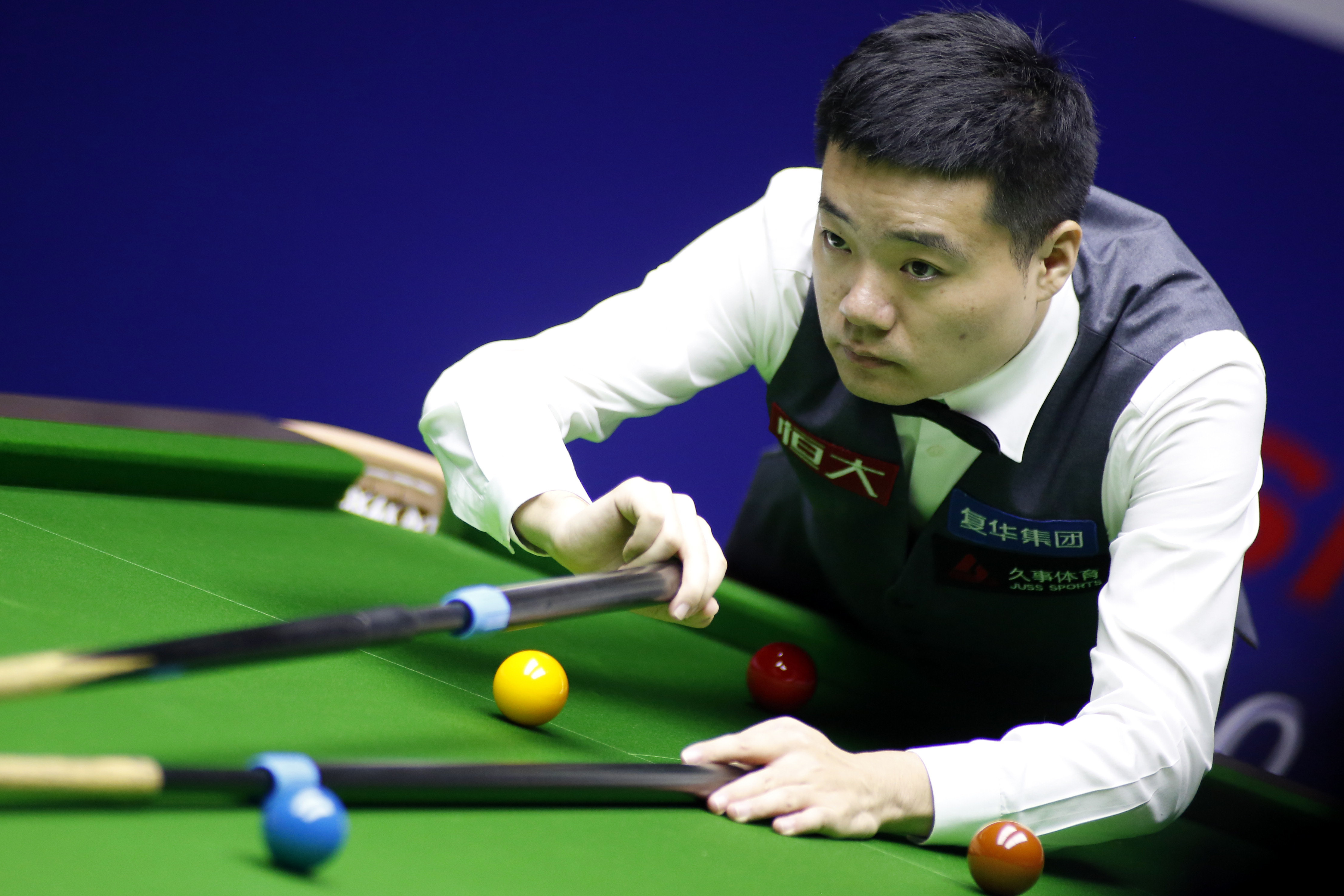 先一球后被 先一球后被