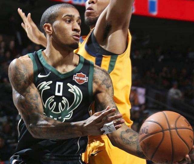 作为替补控 作为替补控