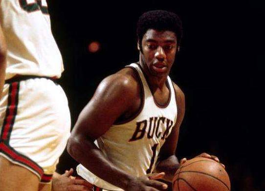 娇妻风采不 娇妻风采不